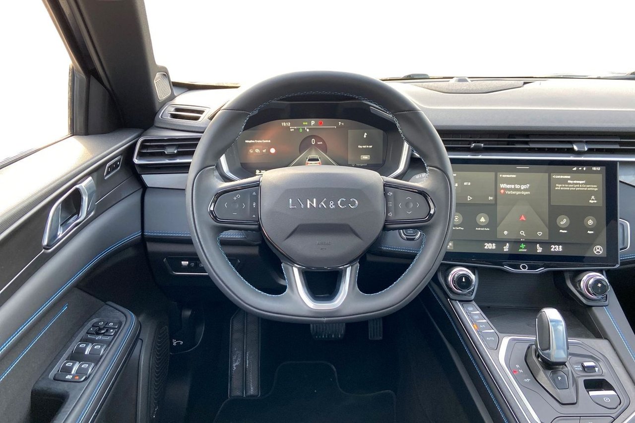 Lynk & Co 01 PHEV DCT, 261hp, 2023