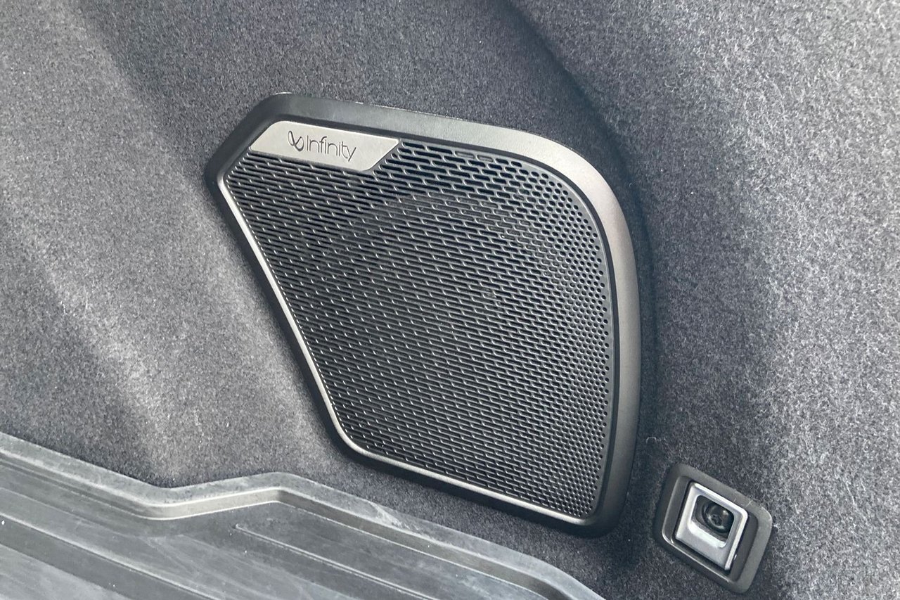 Lynk & Co 01 PHEV DCT, 261hp, 2023