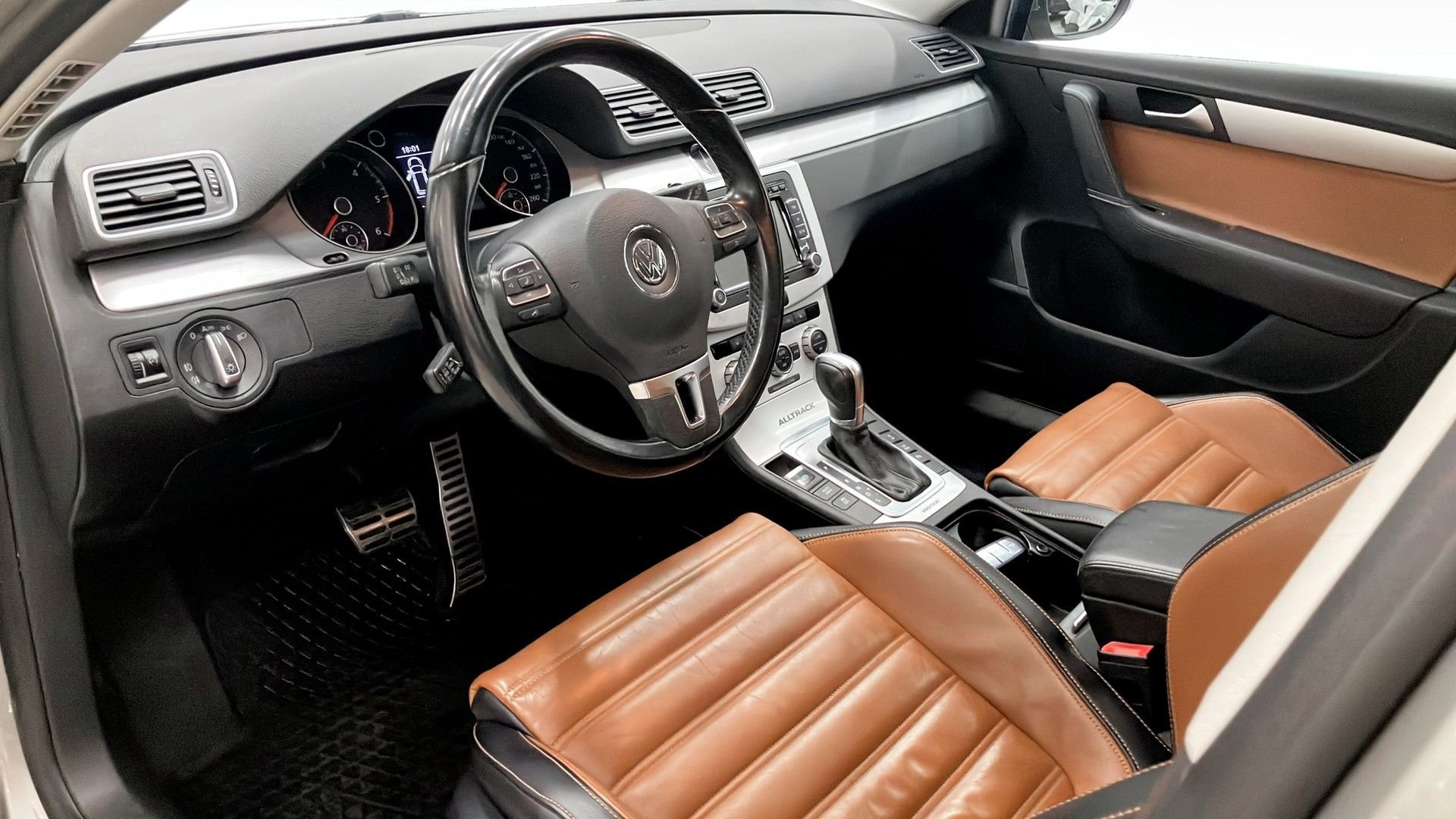 Volkswagen Passat Alltrack 2.0 TDI DPF BMT 4Motion DSG sekvensiell, 6-trinn, 177ps, 2014