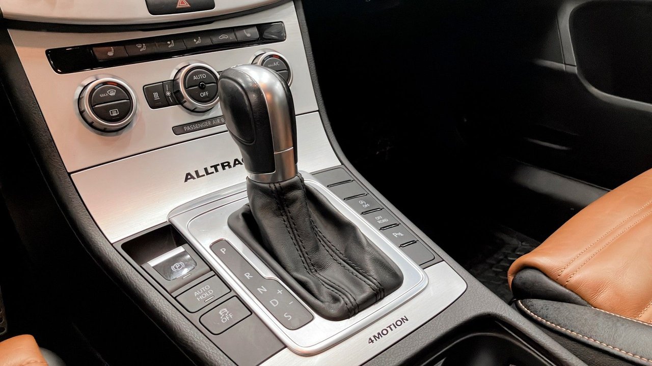 Volkswagen Passat Alltrack 2.0 TDI DPF BMT 4Motion DSG sekvensiell, 6-trinn, 177ps, 2014