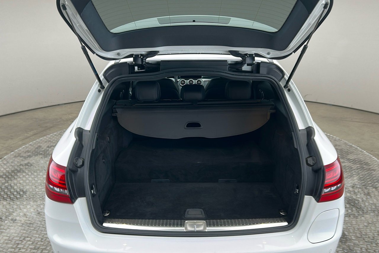 Mercedes-Benz C 300 T e 9G-Tronic, 320hk, 2020