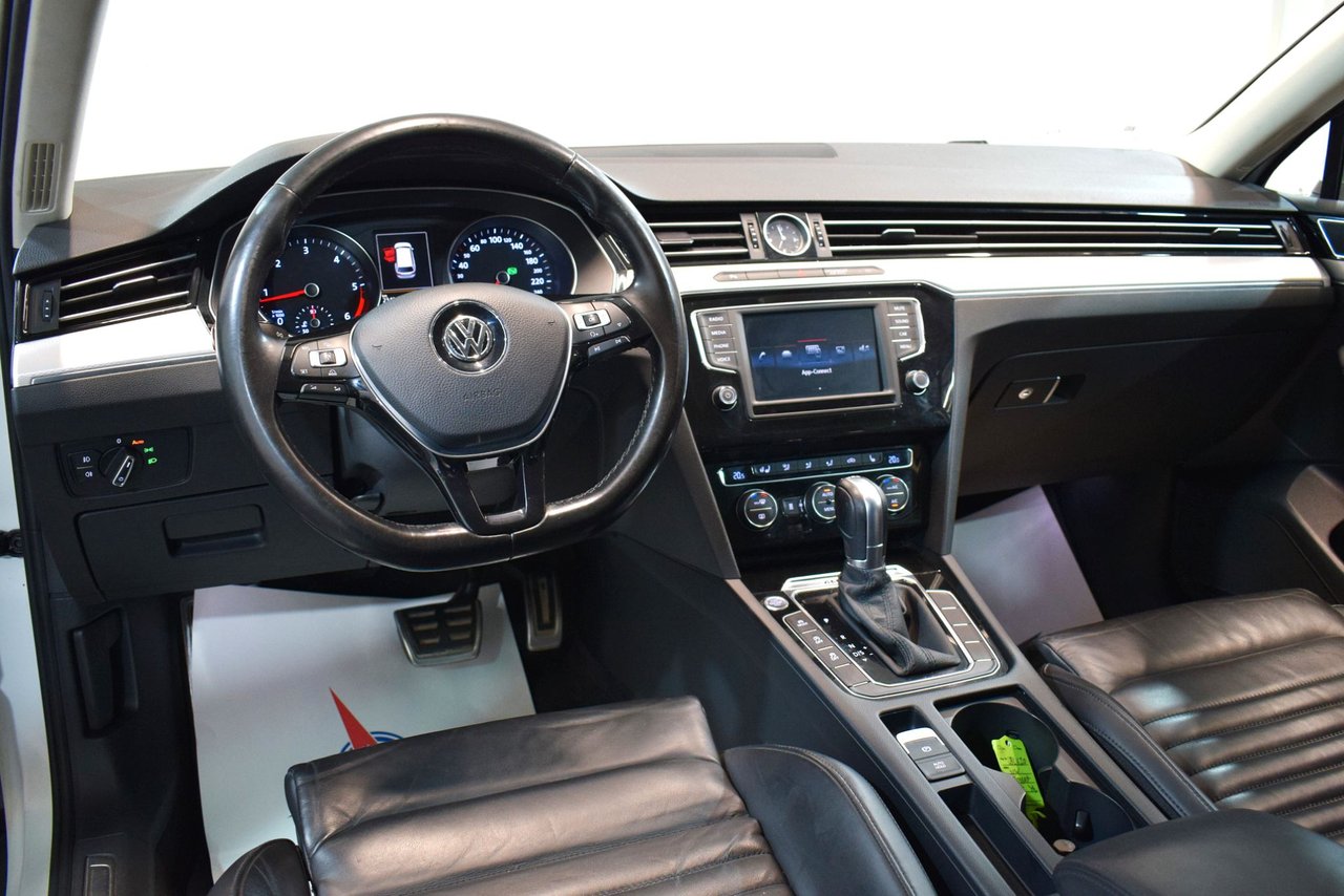 Volkswagen Passat Alltrack 2.0 TDI DPF SCR BMT 4Motion DSG Sekventiell, 190hk, 2016