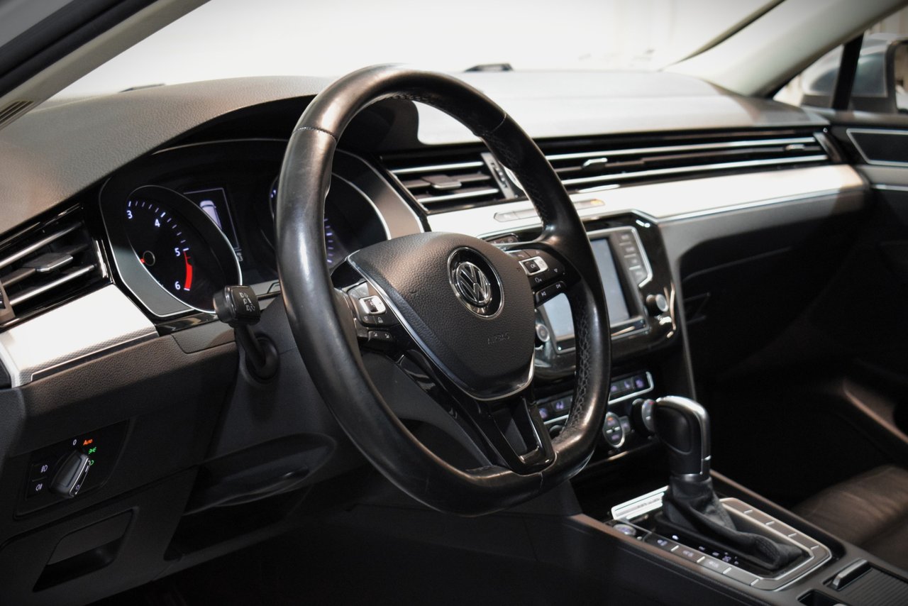 Volkswagen Passat Alltrack 2.0 TDI DPF SCR BMT 4Motion DSG Sekventiell, 190hk, 2016