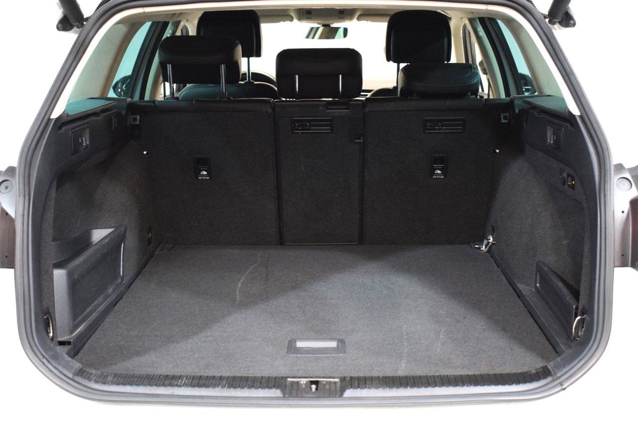 Volkswagen Passat Alltrack 2.0 TDI DPF SCR BMT 4Motion DSG Sekventiell, 190hk, 2016