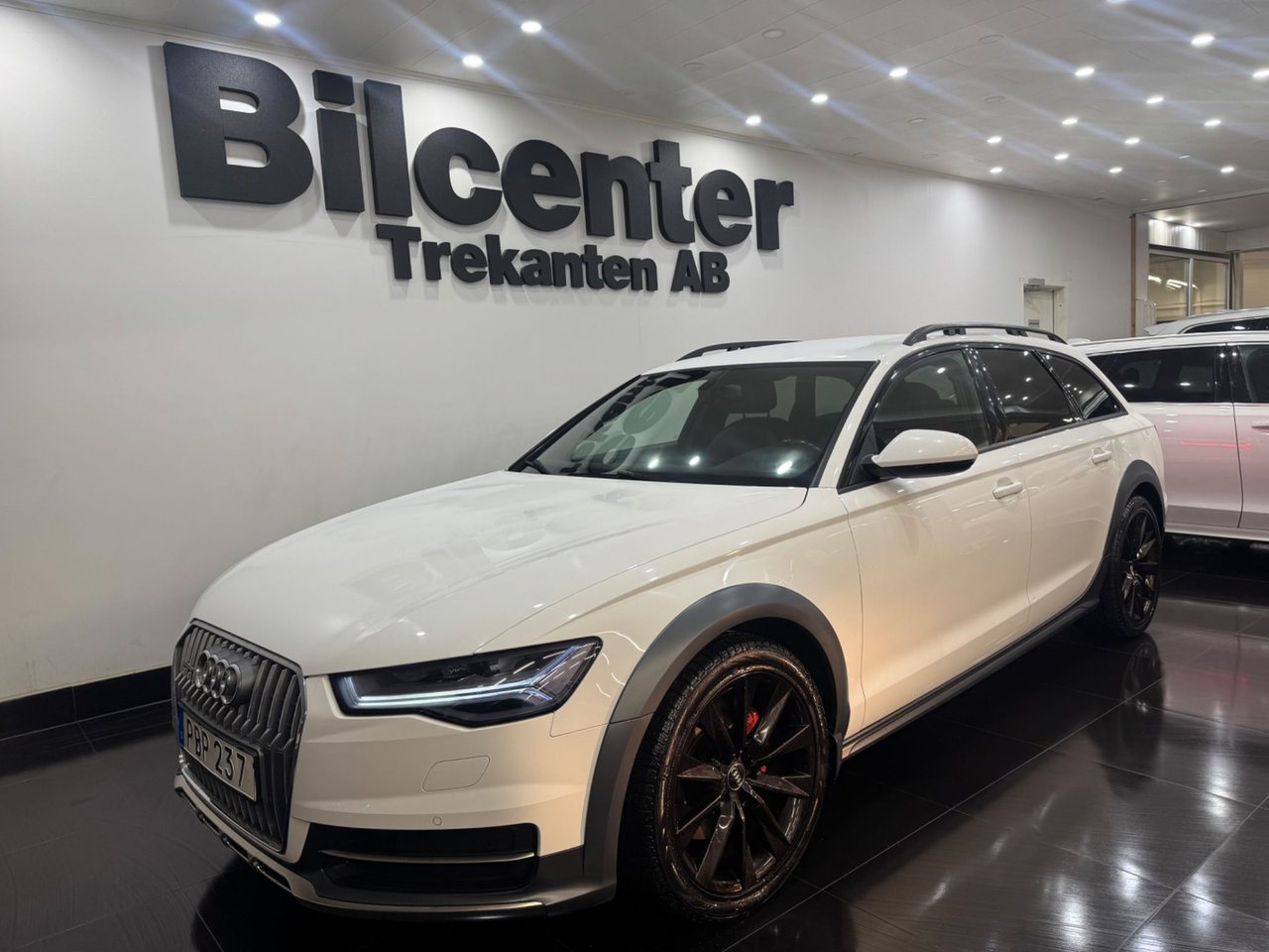 Audi A6 allroad quattro 3.0 TDI V6 quattro S Tronic, 218hp, 2017