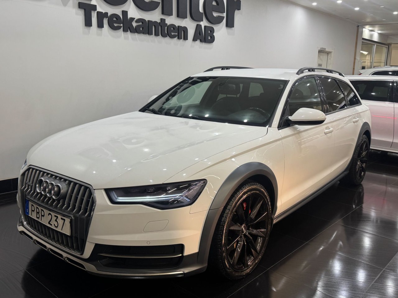 Audi A6 allroad quattro 3.0 TDI V6 quattro S Tronic, 218hp, 2017