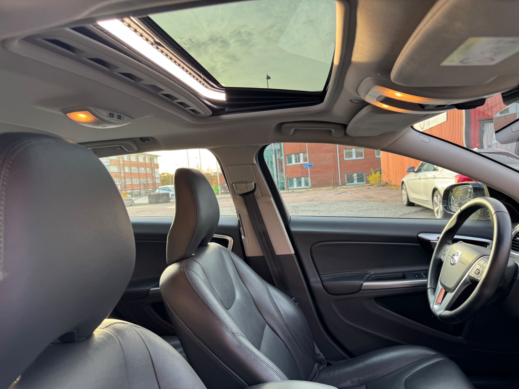 Volvo V60 Cross Country D4 Geartronic, 8-trinn, 190hk, 2016