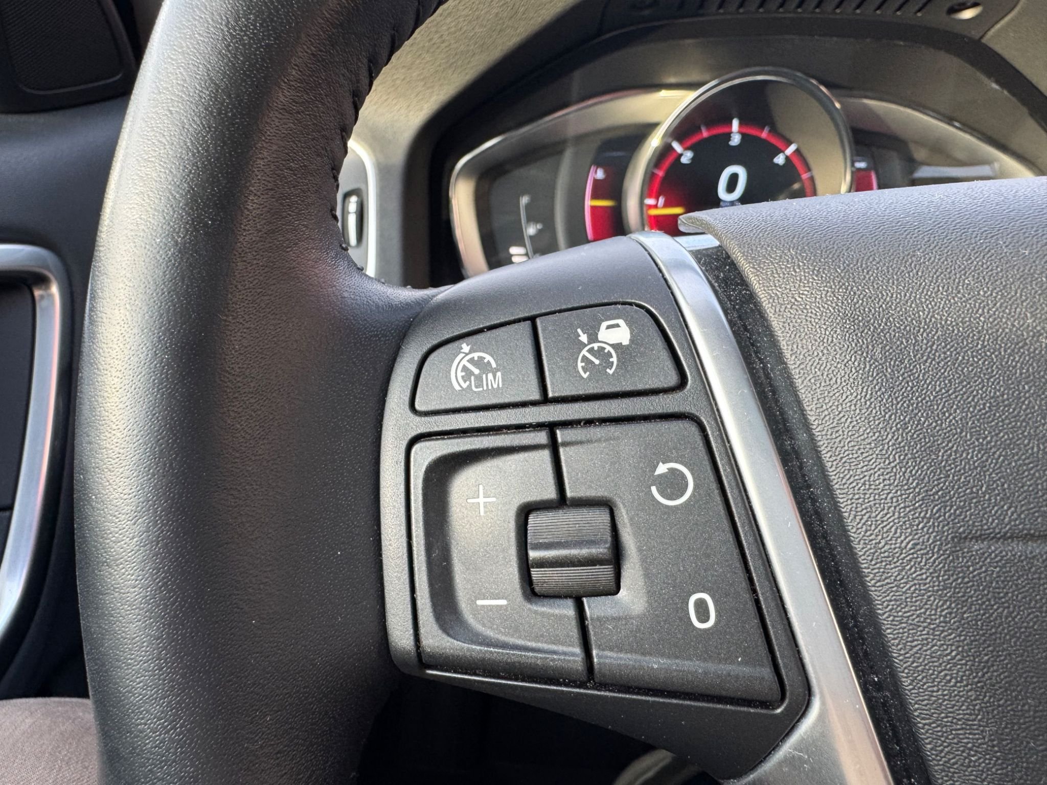 Volvo V60 Cross Country D4 Geartronic, 8-trinn, 190hk, 2016