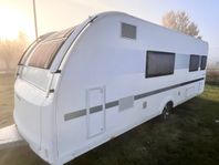 ADRIA ADORA 613 HT. Alde/Golvvärm/Frontkök/Lång-bädd .2023