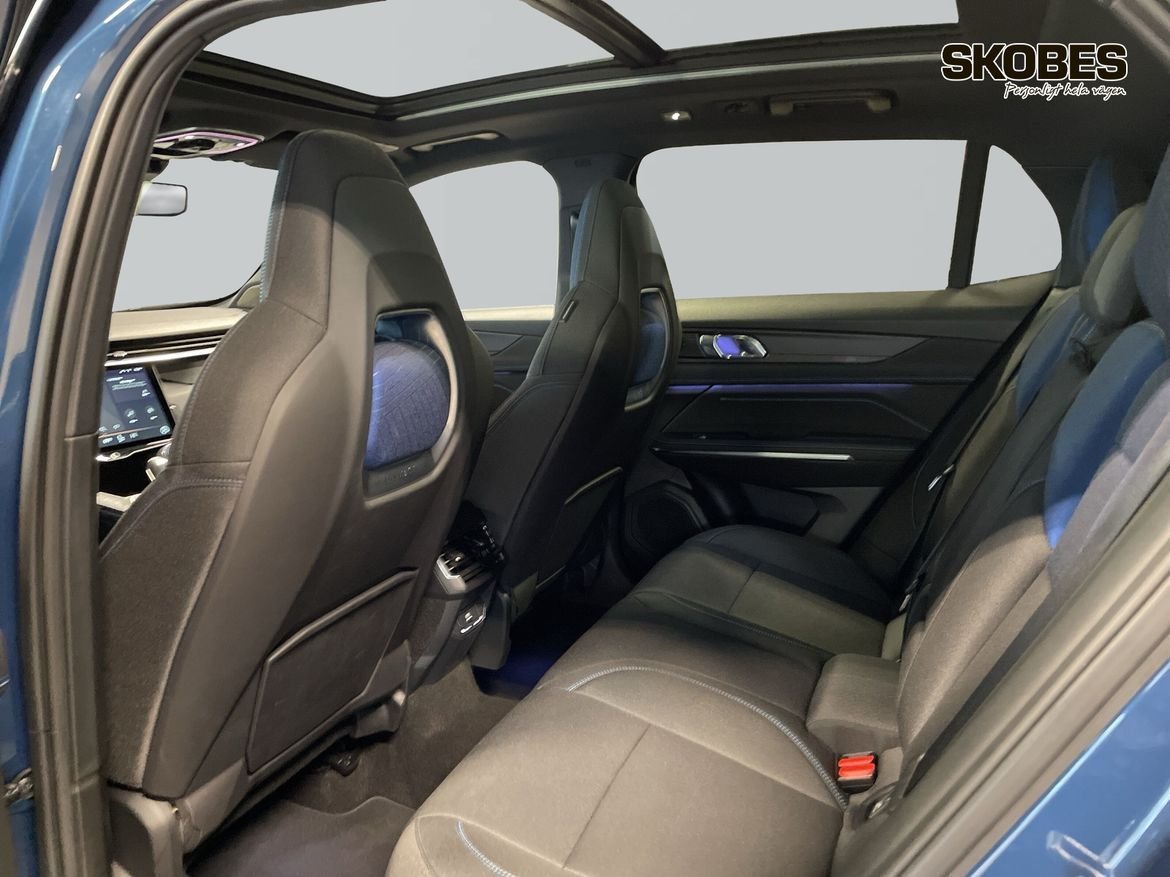 Lynk & Co 01 PHEV DCT, 261hk, 2023