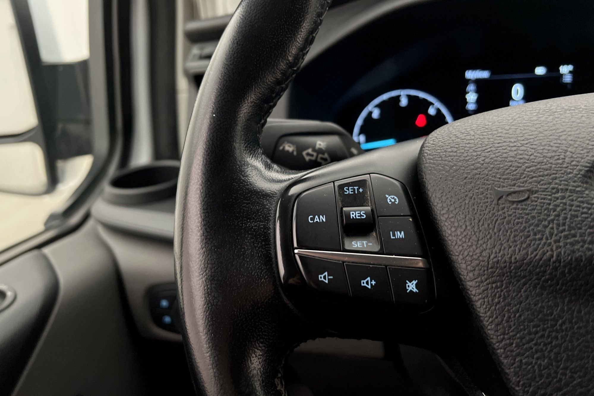 Ford Transit Custom 300 2.0 EcoBlue SelectShift, 130hk, 2022