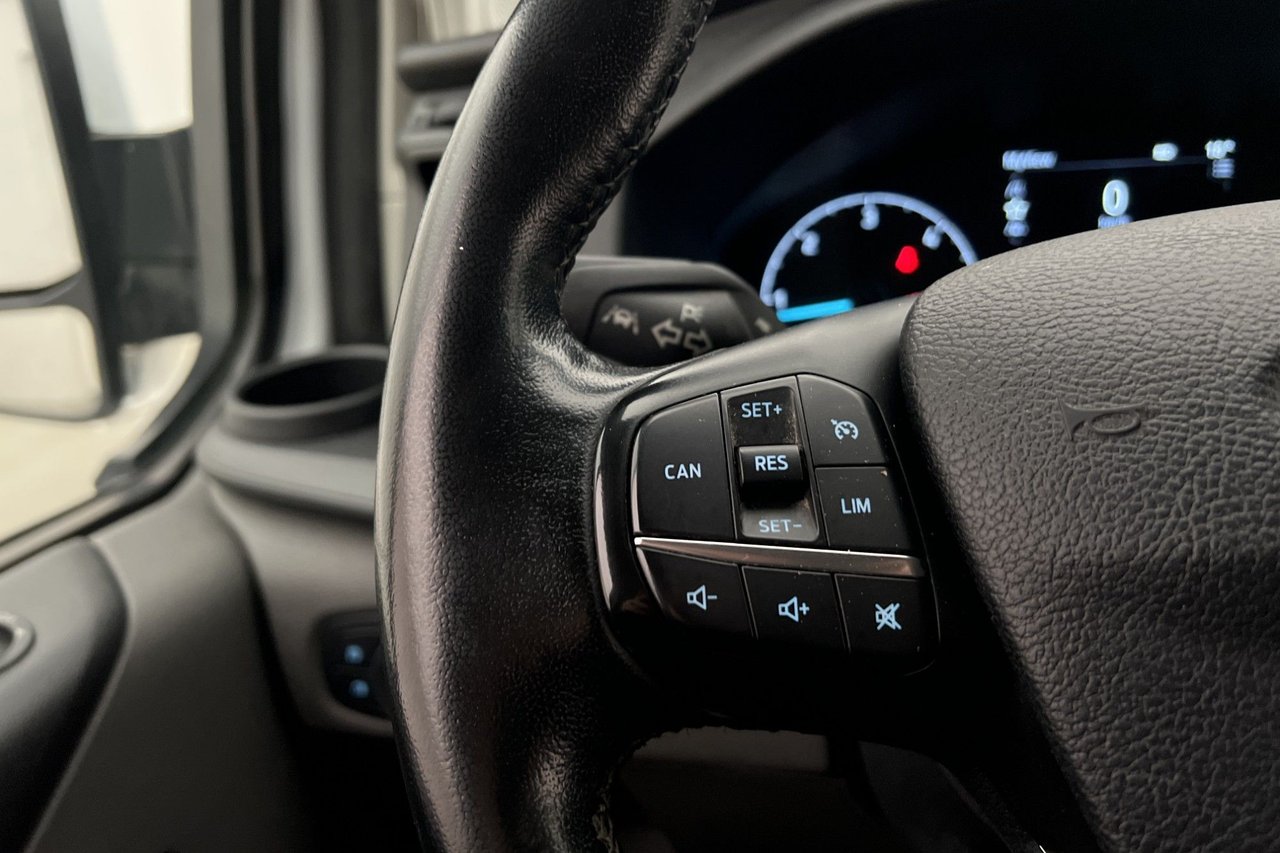 Ford Transit Custom 300 2.0 EcoBlue SelectShift, 130hk, 2022