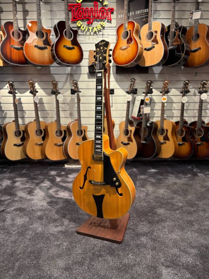 Höfner New President – 2005