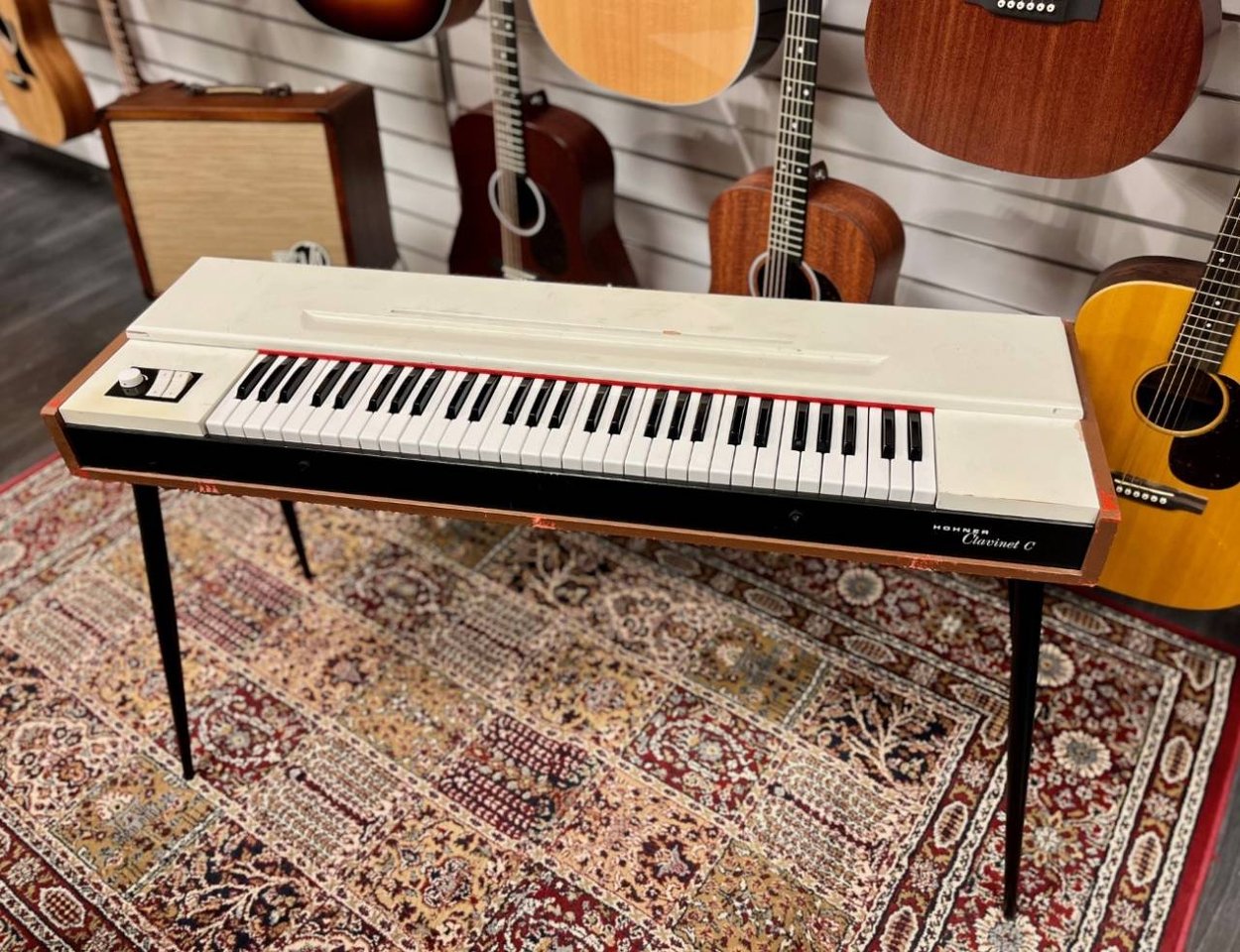 Hohner Clavinet C (1968-69)  ...