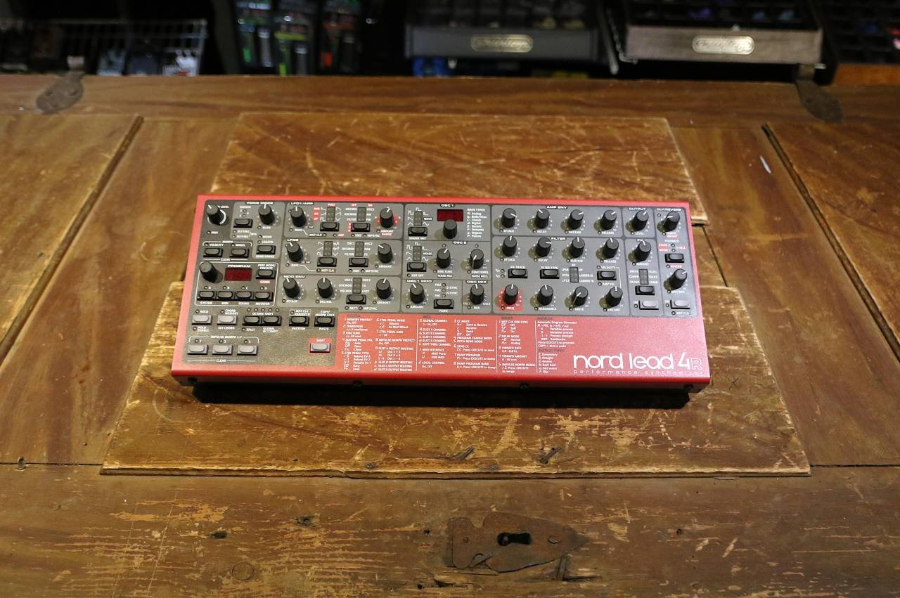 Begagnad Nord Lead 4Rack hos ...