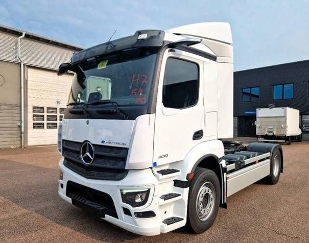 Mercedes-Benz eActros 300 4x2...
