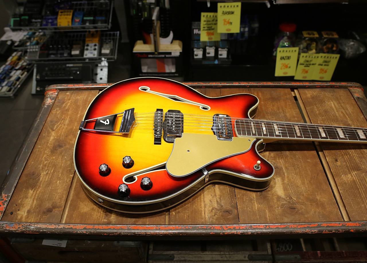Begagnad Fender Coronado XII ...