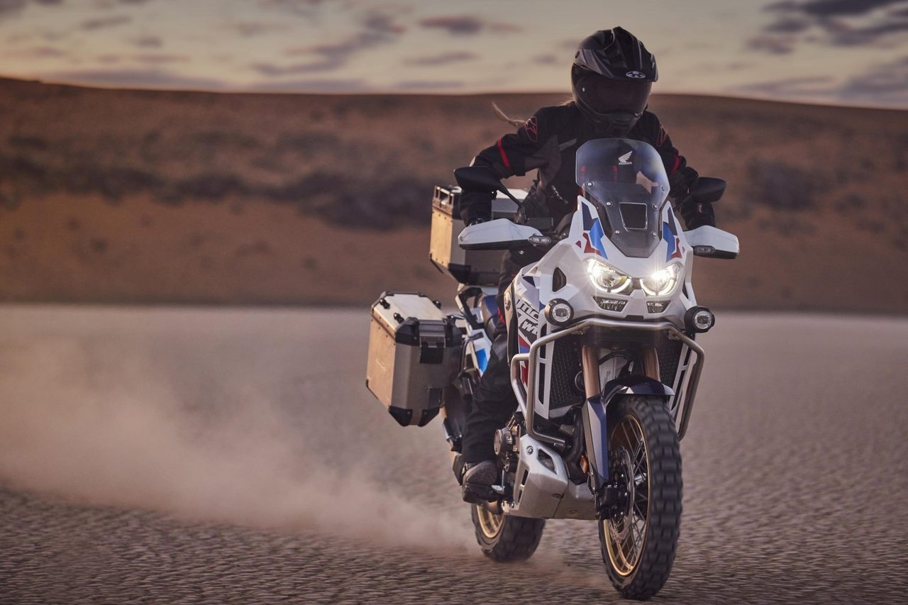 Honda CRF1100D4 Africa Twin D...