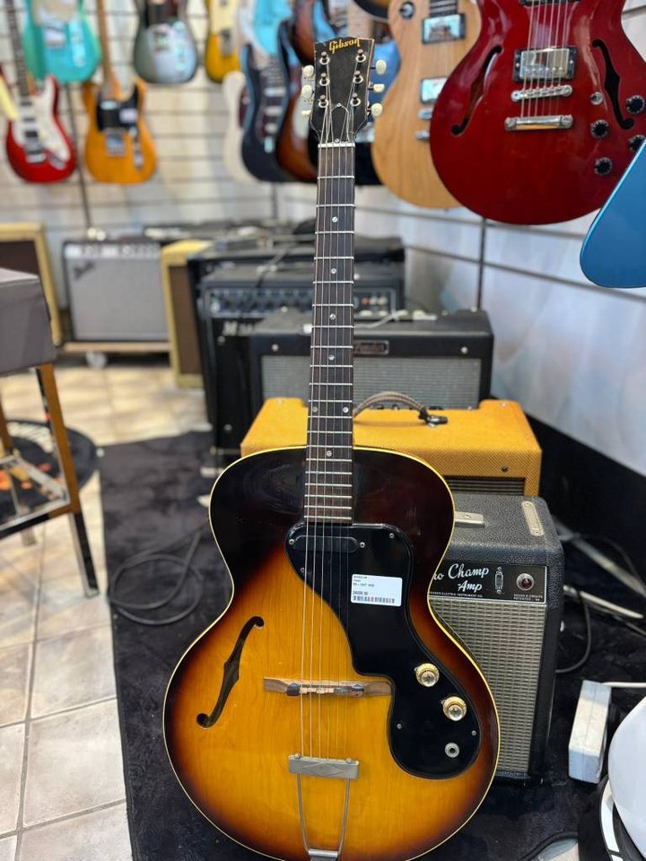 Gibson ES-120T 1965