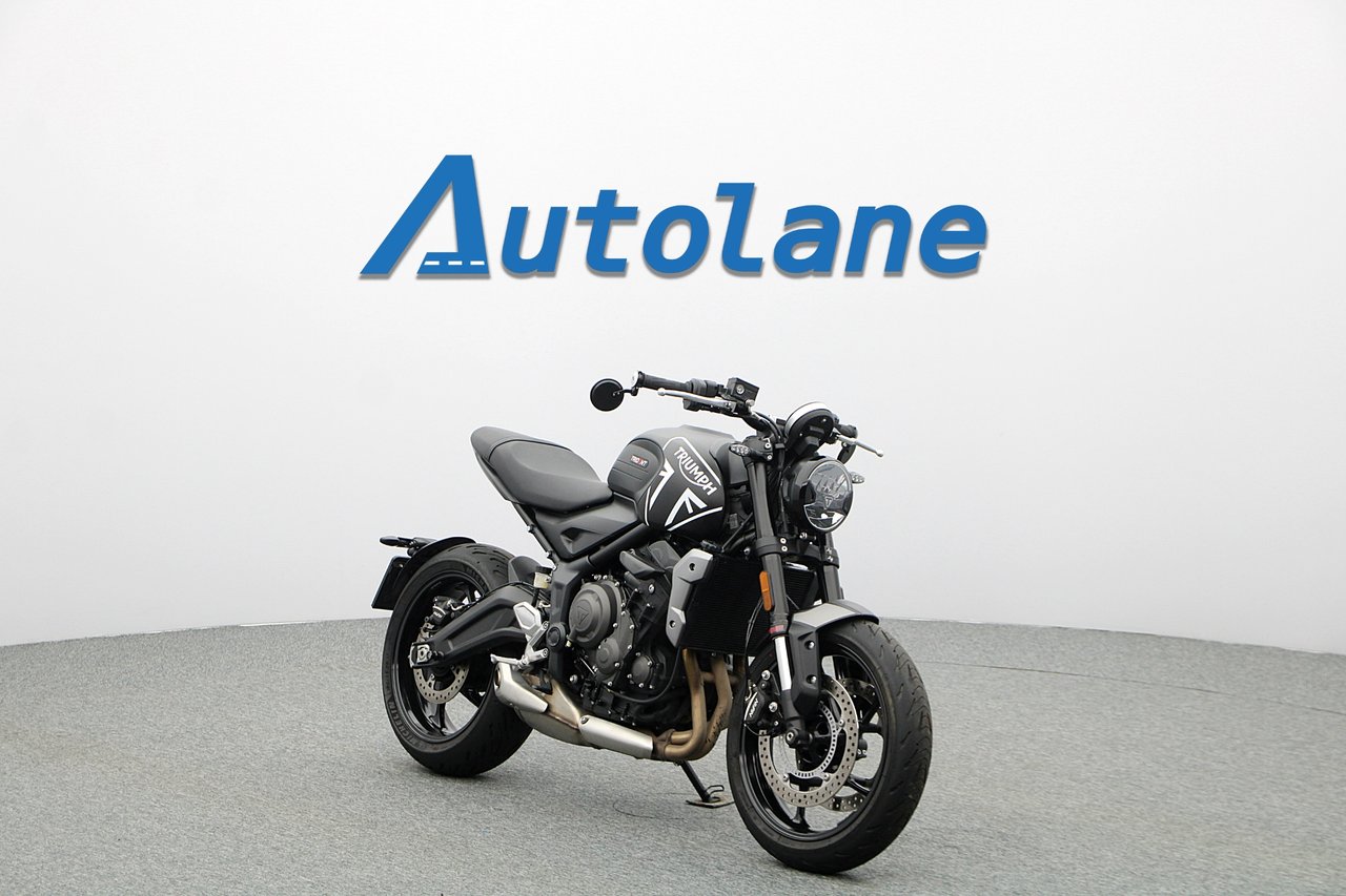 Triumph Trident 660  *DECEMBE...