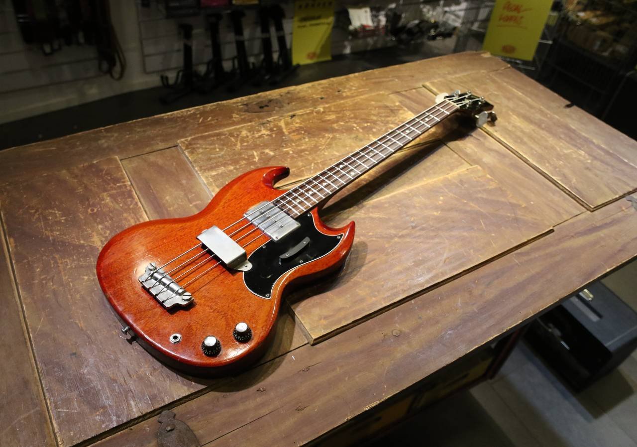 Gibson EB-0 bas från 1964 hos...