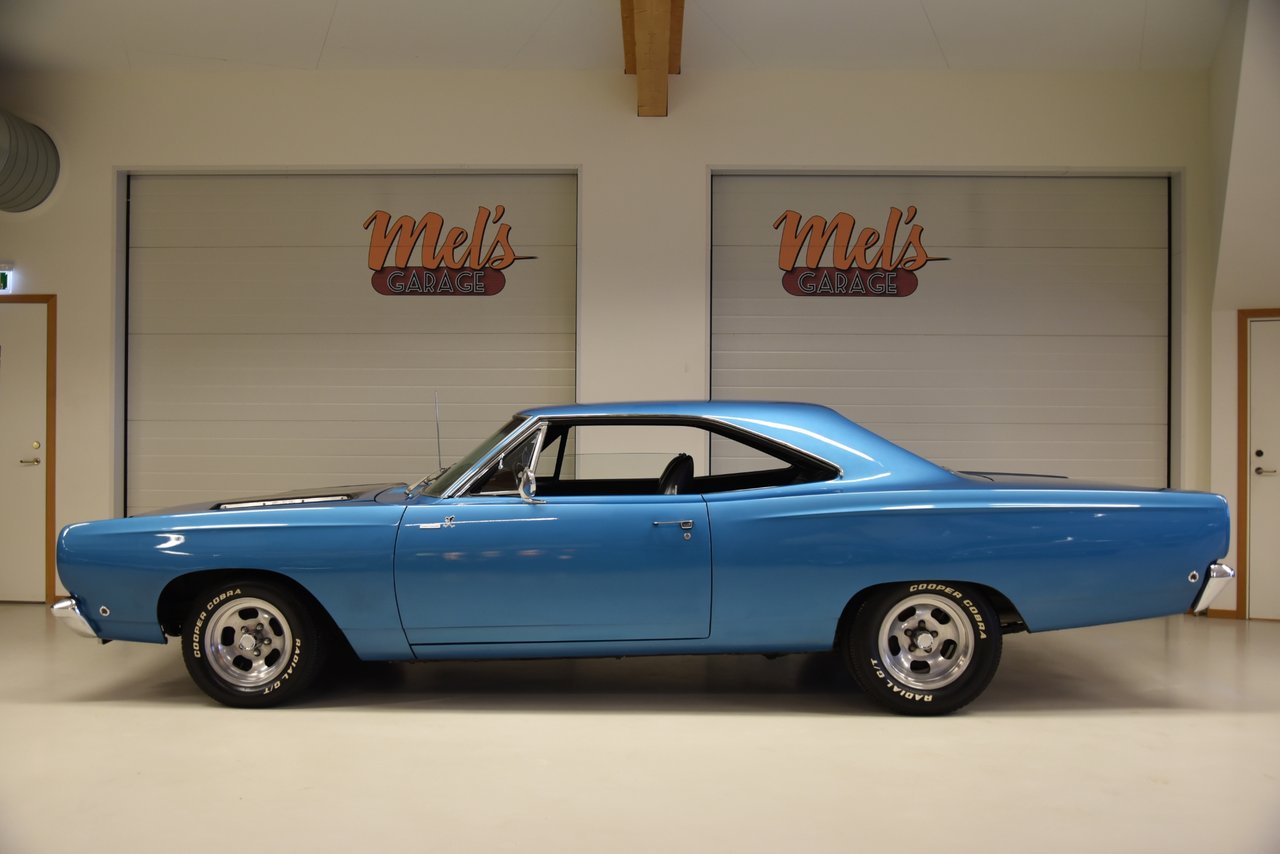 Plymouth Road Runner 2-dr HT ...