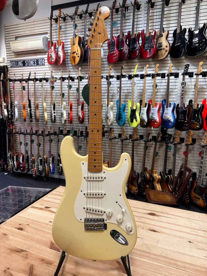 Fender Stratocaster 1987 Vint...