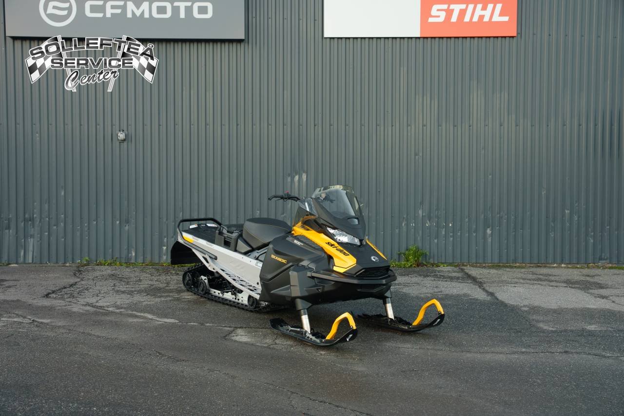 SKI-DOO SKANDIC SPORT 600 EFI...