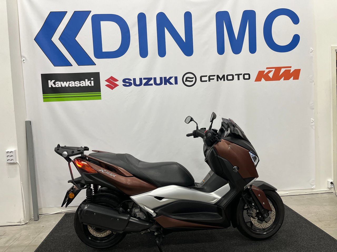 Yamaha X-MAX 300 "Nyservad, E...