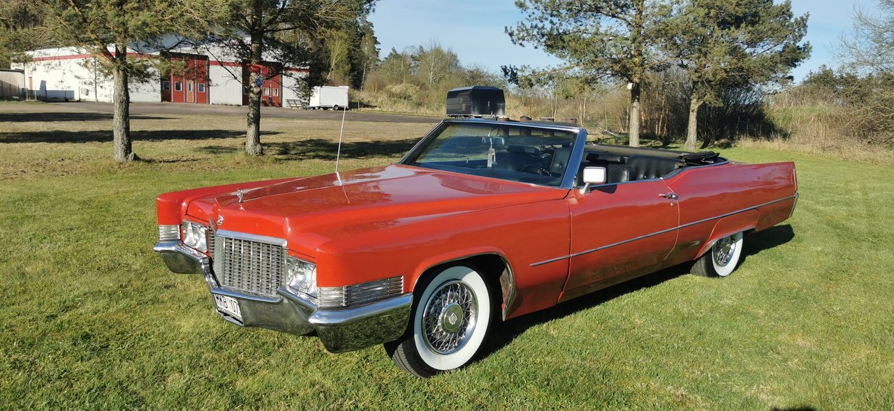 Cadillac Convertible De Ville