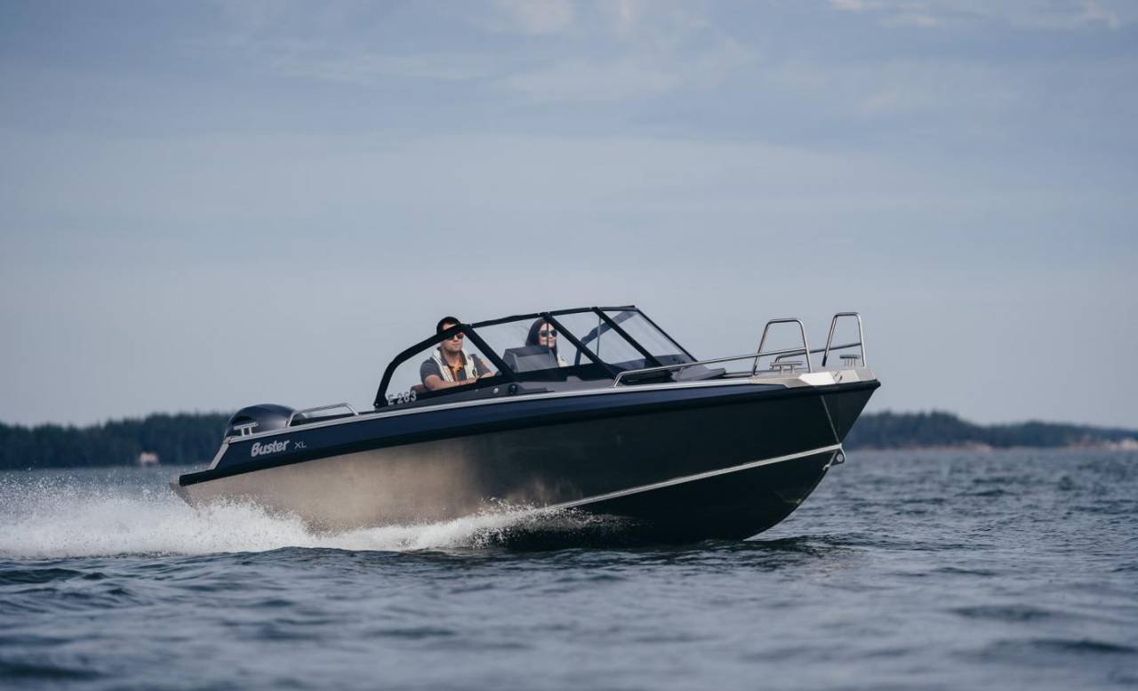 Buster XL 2025 BLACK EDITION ...