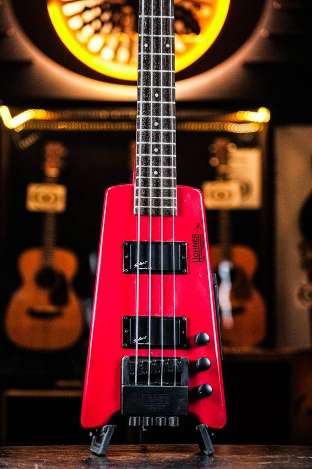 1988 Hohner B2 Headless Bass red