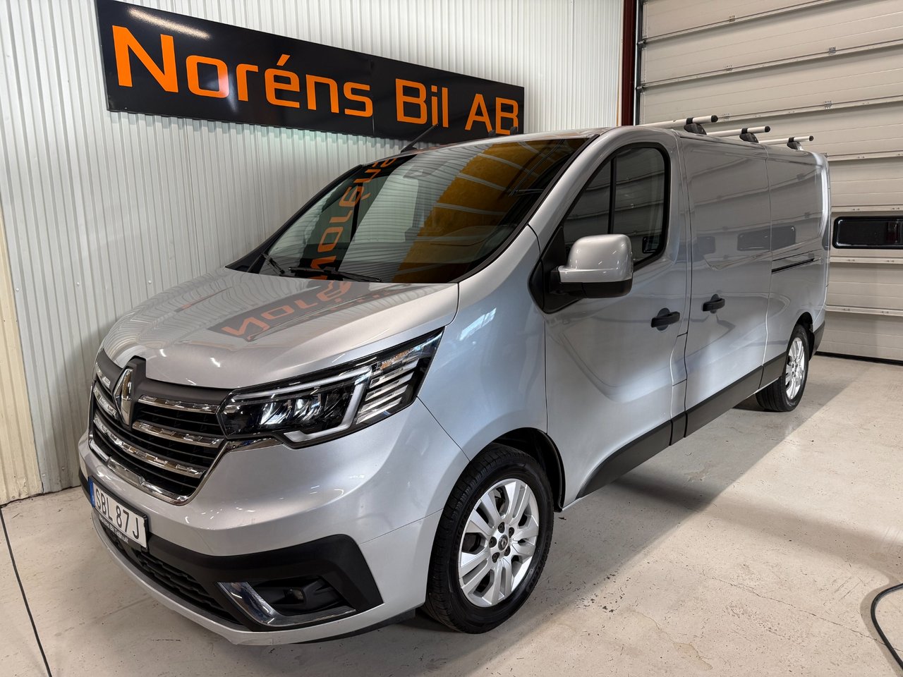 Renault Trafic 2.0 dCi 150HK ...