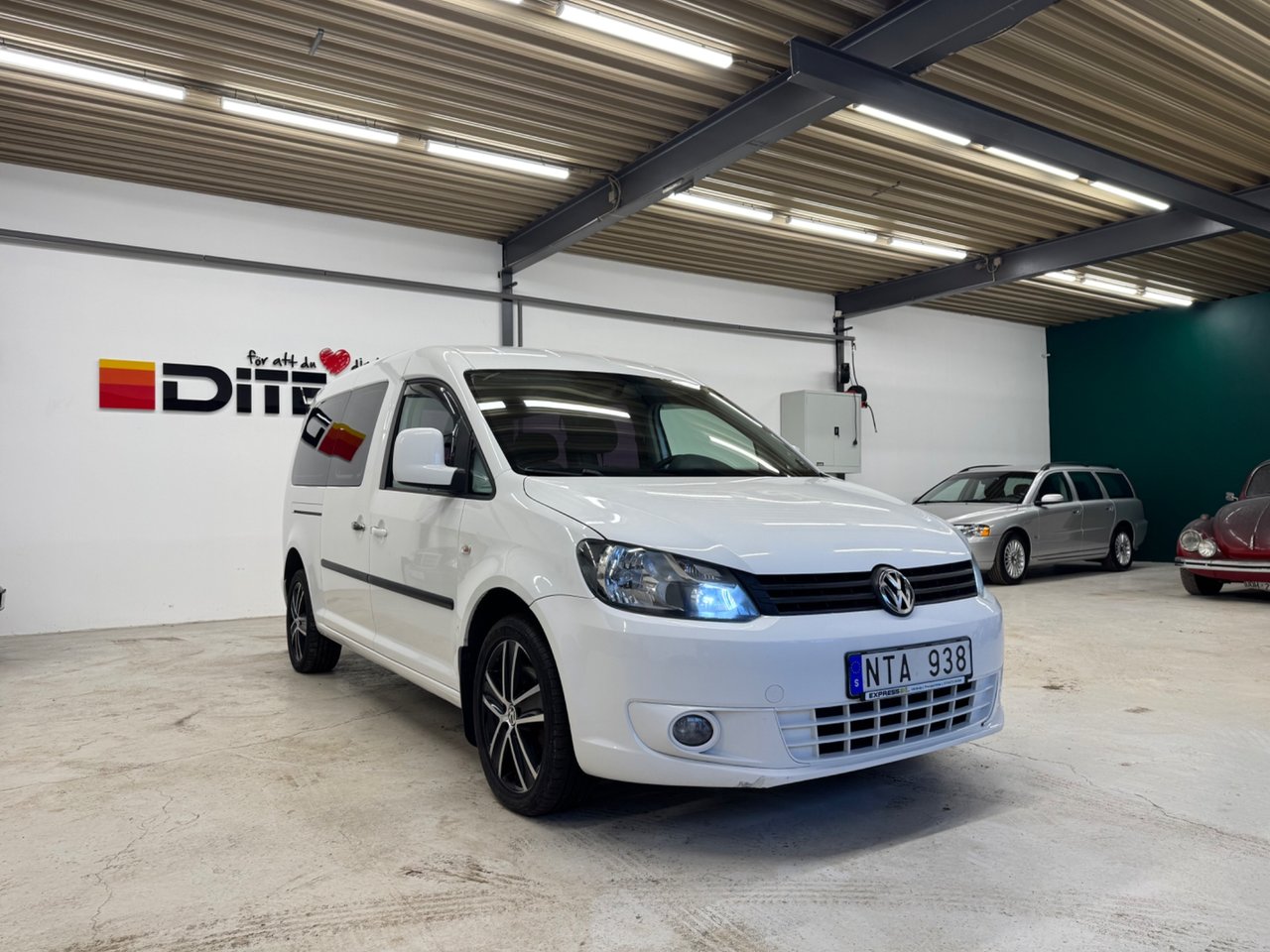 Volkswagen Caddy Maxi  1.6 TD...