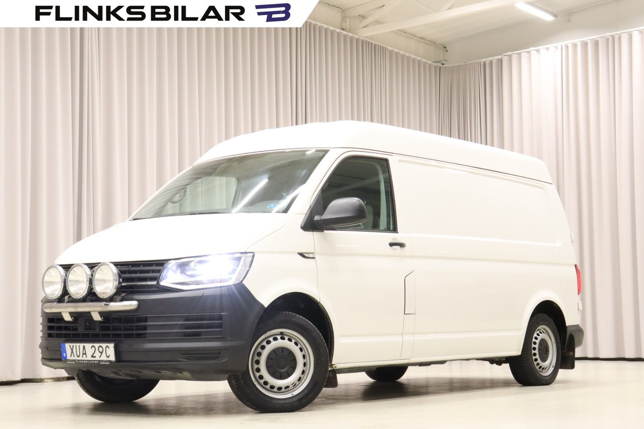 Volkswagen Transporter 4M DSG...