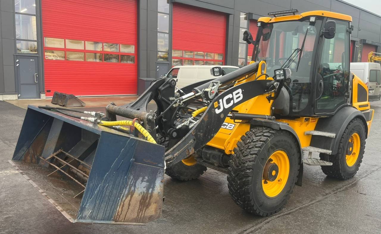 JCB 409 -2016 Vinter utrustad!