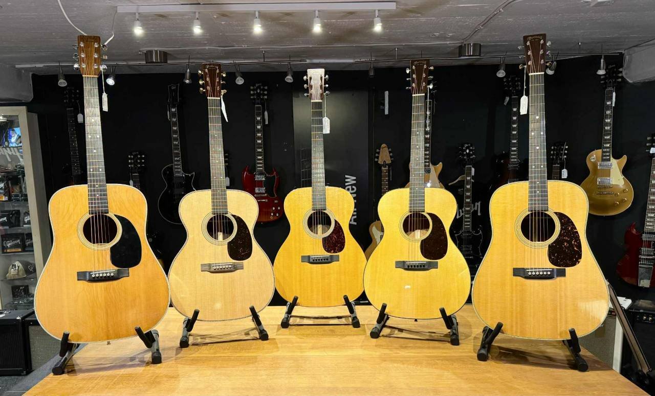 Nya & Begagnade Martin gitarr...