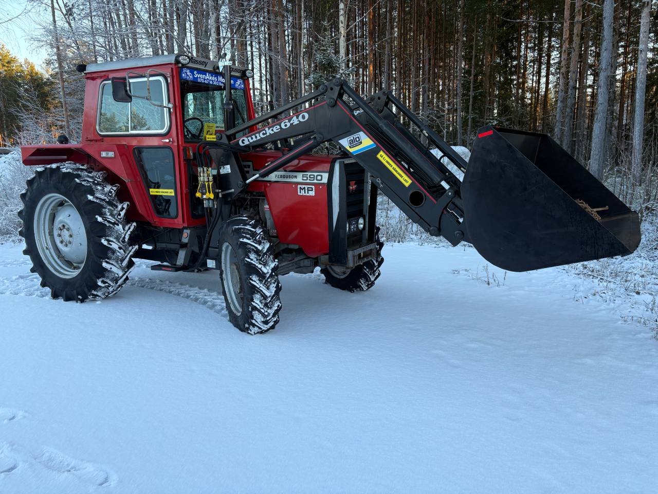 Ferguson 590. -82. 4WD. Lasta...