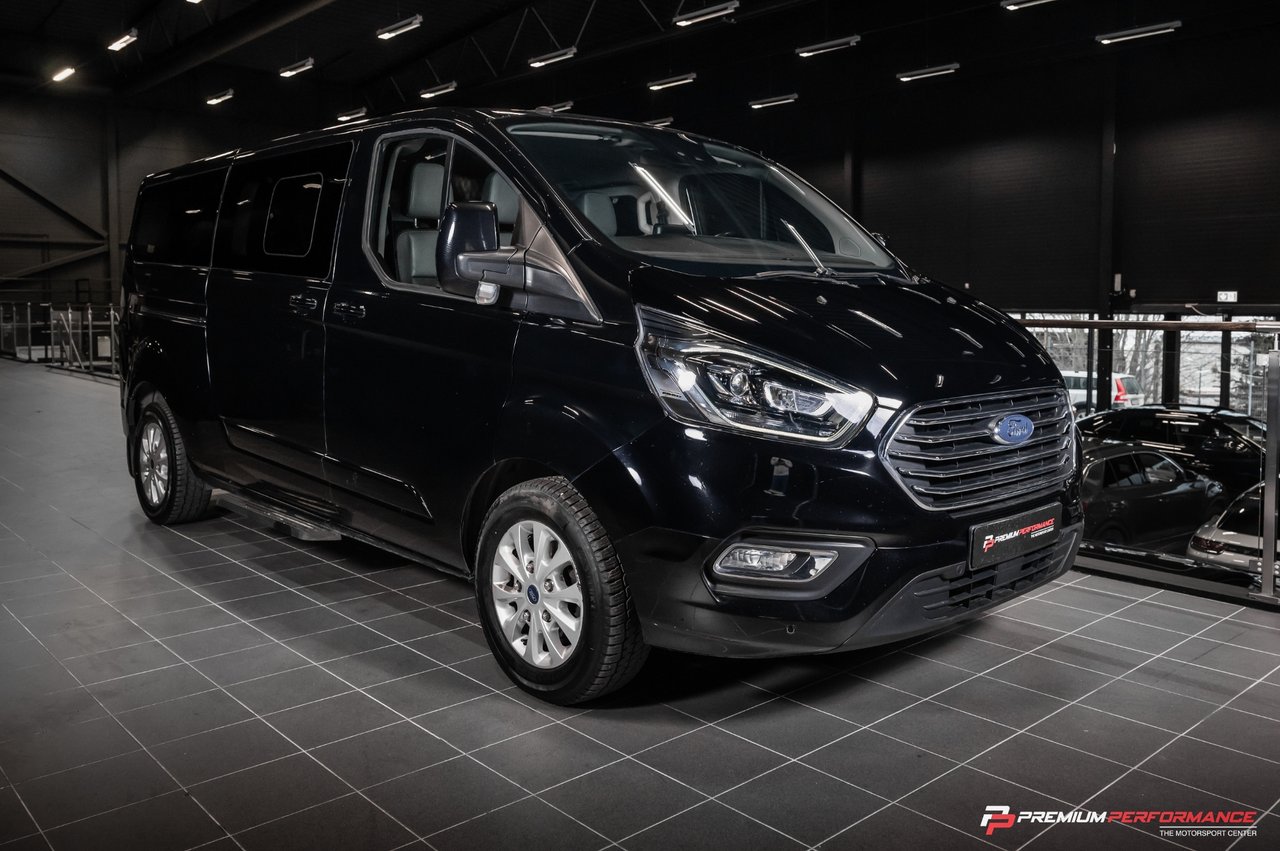 Ford Tourneo Limited/Titanium...