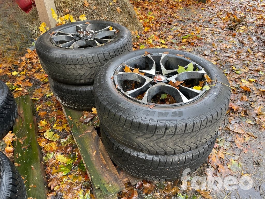 Radar RW-5 235/60R18 med fälg...