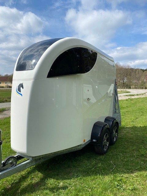 HÄSTTRANSPORT GRP NY