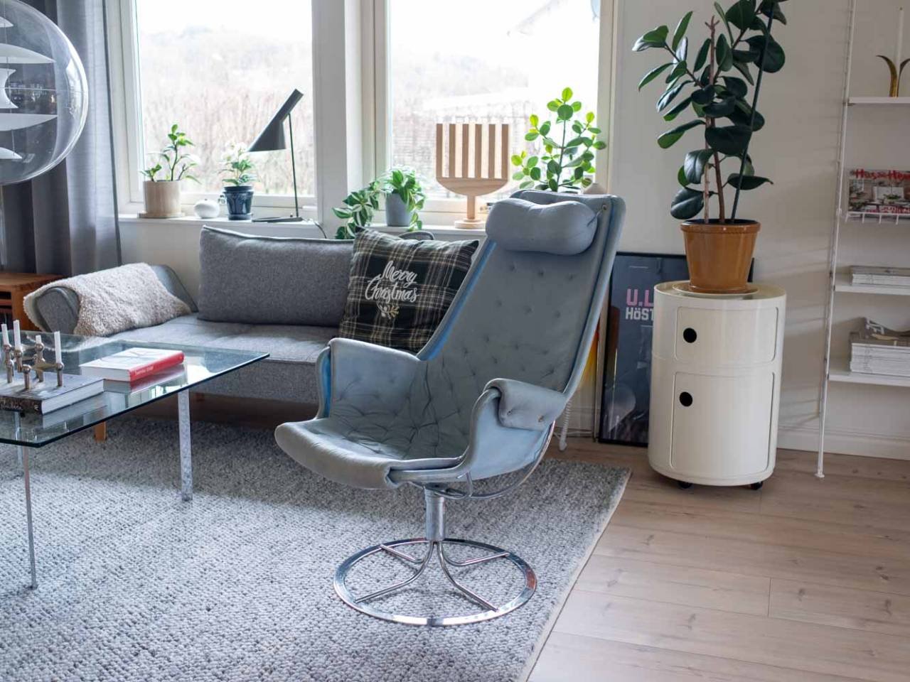 Jetson med ljusblått skinn