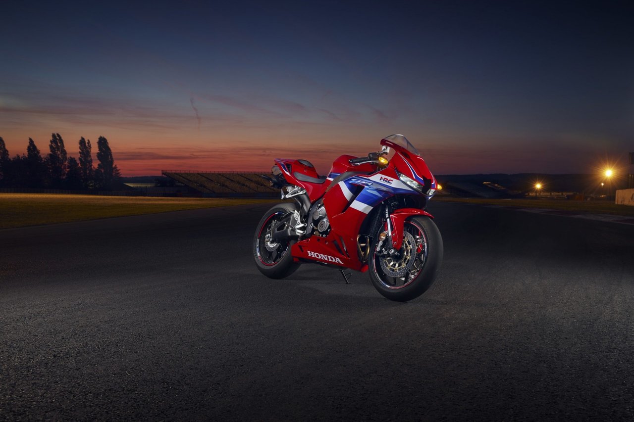 Honda CBR600RR Köp din 2026 å...