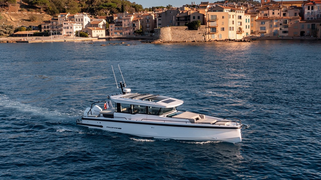 Axopar 37 XC Cross Cabin - 2025