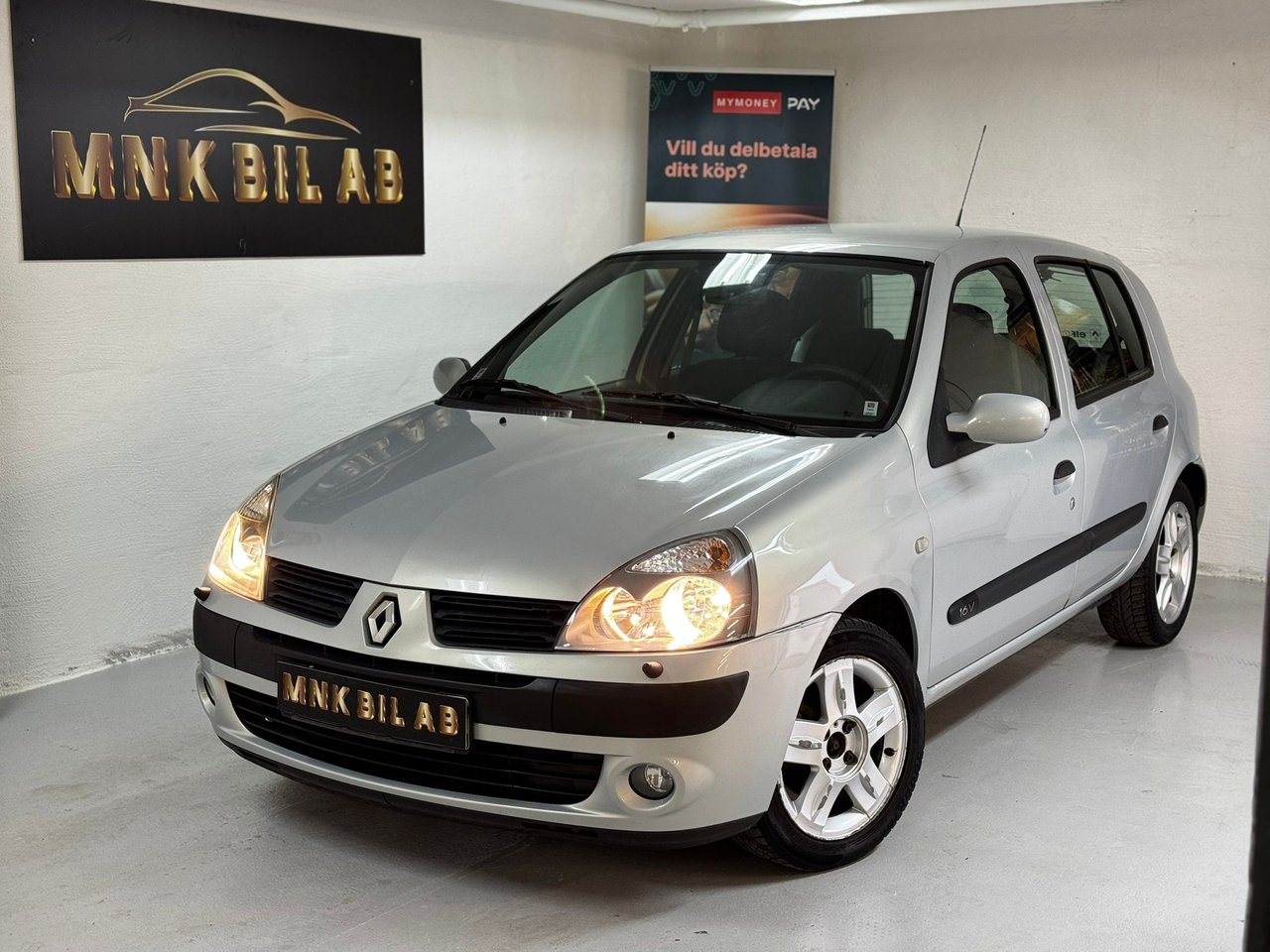 Renault Clio 5-dörrars Halvko...