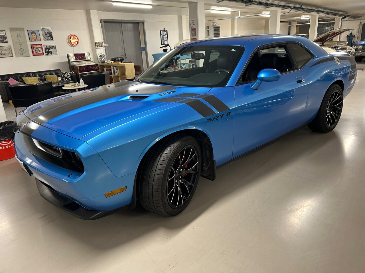 Dodge Challenger 6.1 V8 HEMI