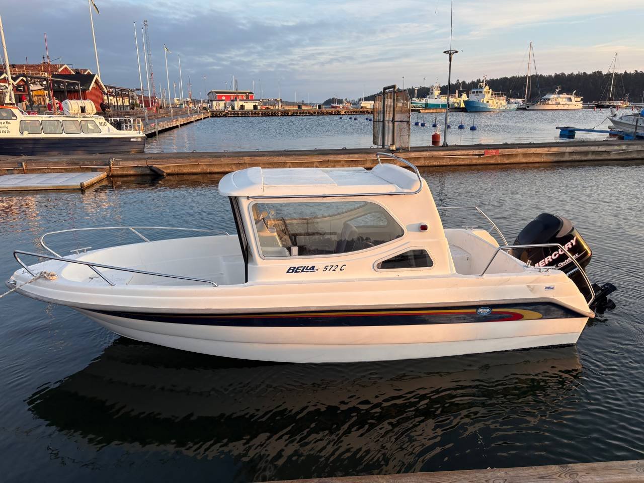 Bella 572c Mercury 90Hk Optim...