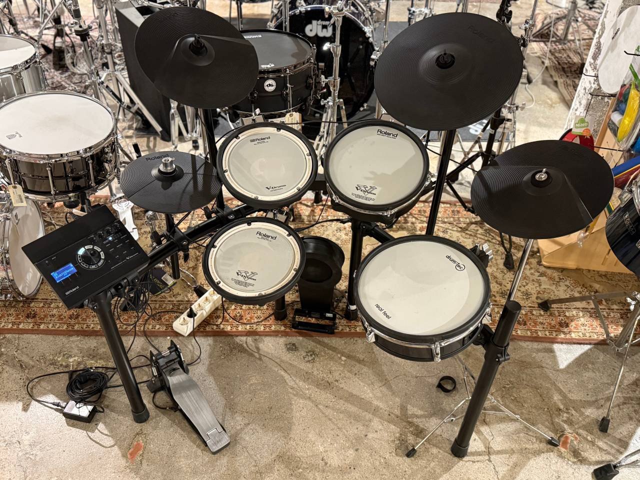 Roland TD-17K med pedal och e...