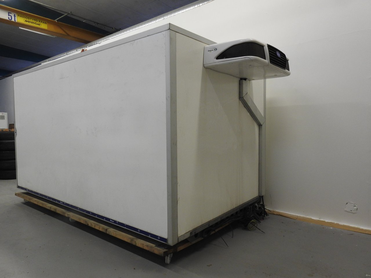 -- Carrier  Kylskåp/Lätt-lastbil