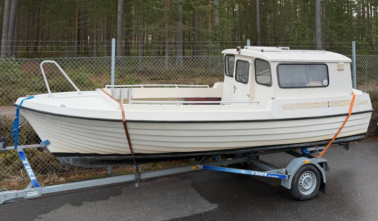 Grisslan 600 med 50hk Mariner